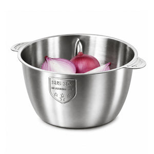 Put vegetables or fruits in the bowl.